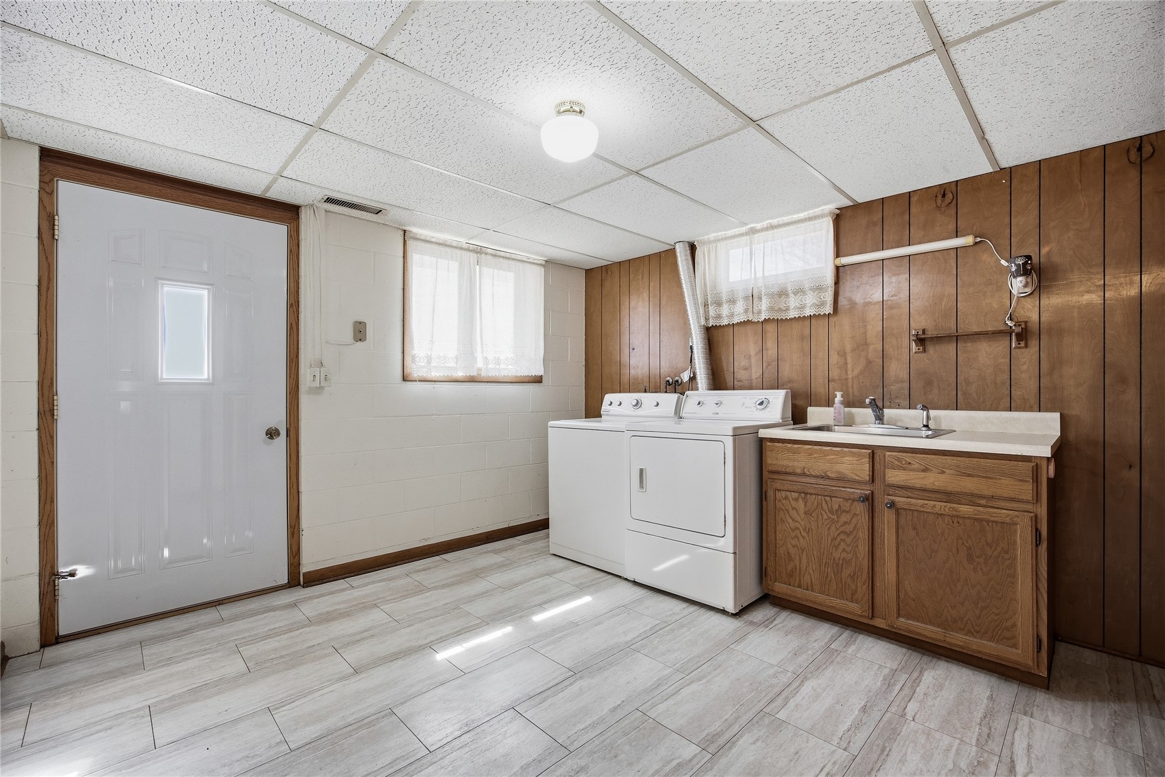 4610 200th Street Deep River IA 52222