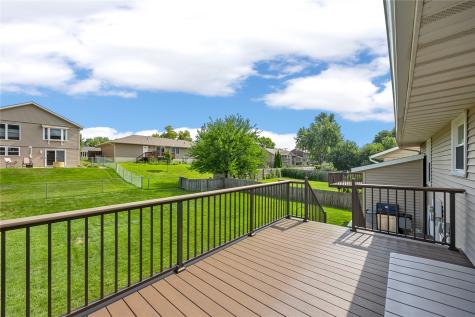 230 Sussex Drive NE Cedar Rapids IA 52402