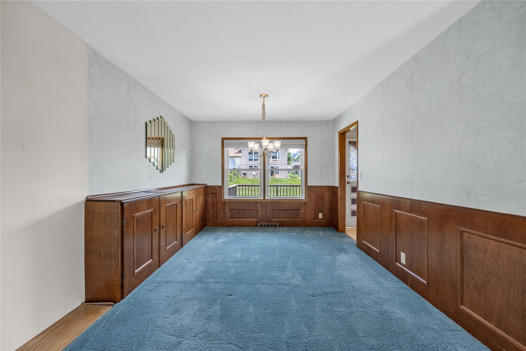 230 Sussex Drive NE Cedar Rapids IA 52402