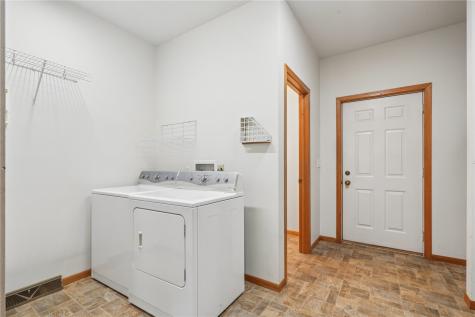 1559 Sequoya Drive NE Solon IA 52333