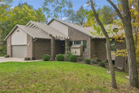 1559 Sequoya Drive NE Solon IA 52333