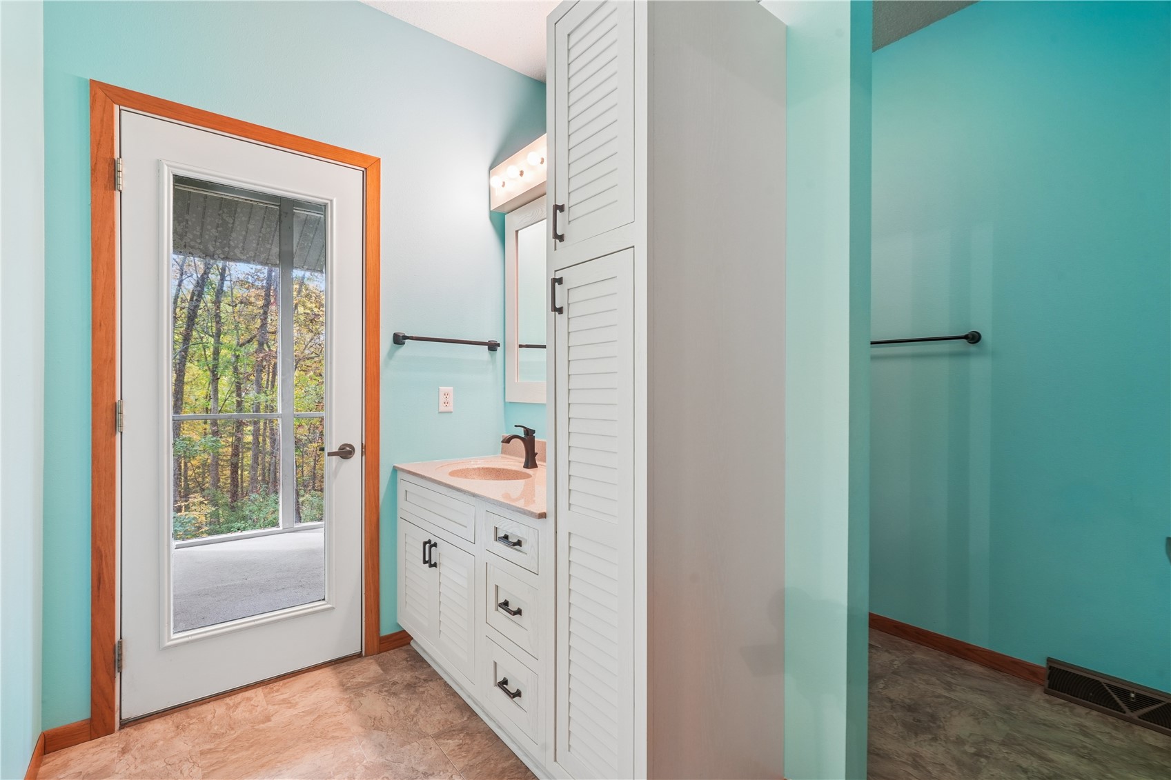 1559 Sequoya Drive NE Solon IA 52333