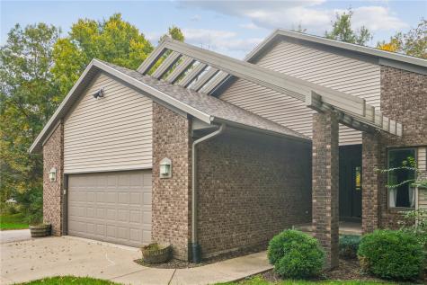 1559 Sequoya Drive NE Solon IA 52333
