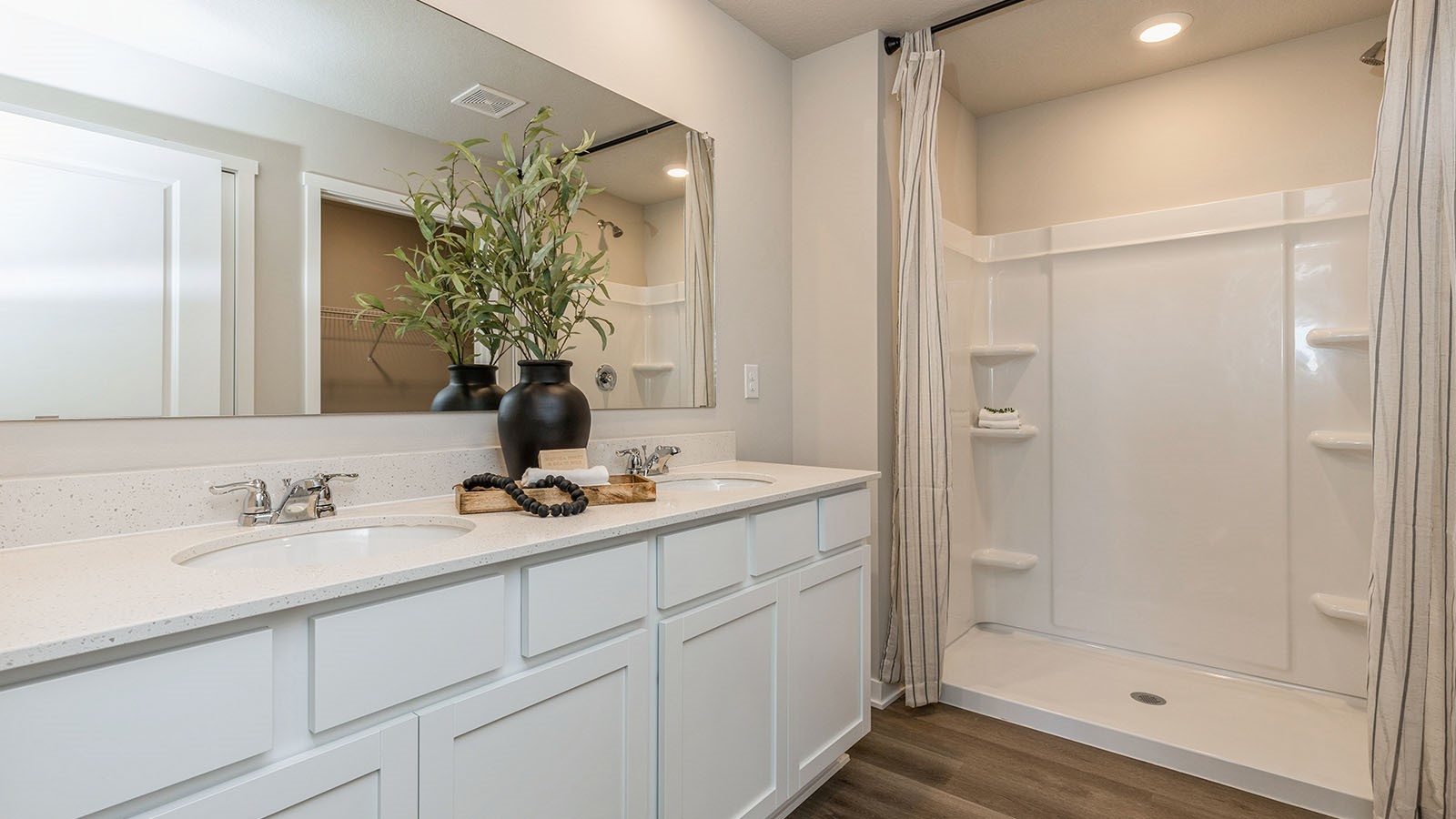 2763 Cecelia Drive Hiawatha IA 52233