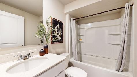 2763 Cecelia Drive Hiawatha IA 52233