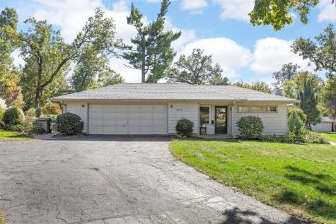 1911 Ridgeway Drive SE Cedar Rapids IA 52403