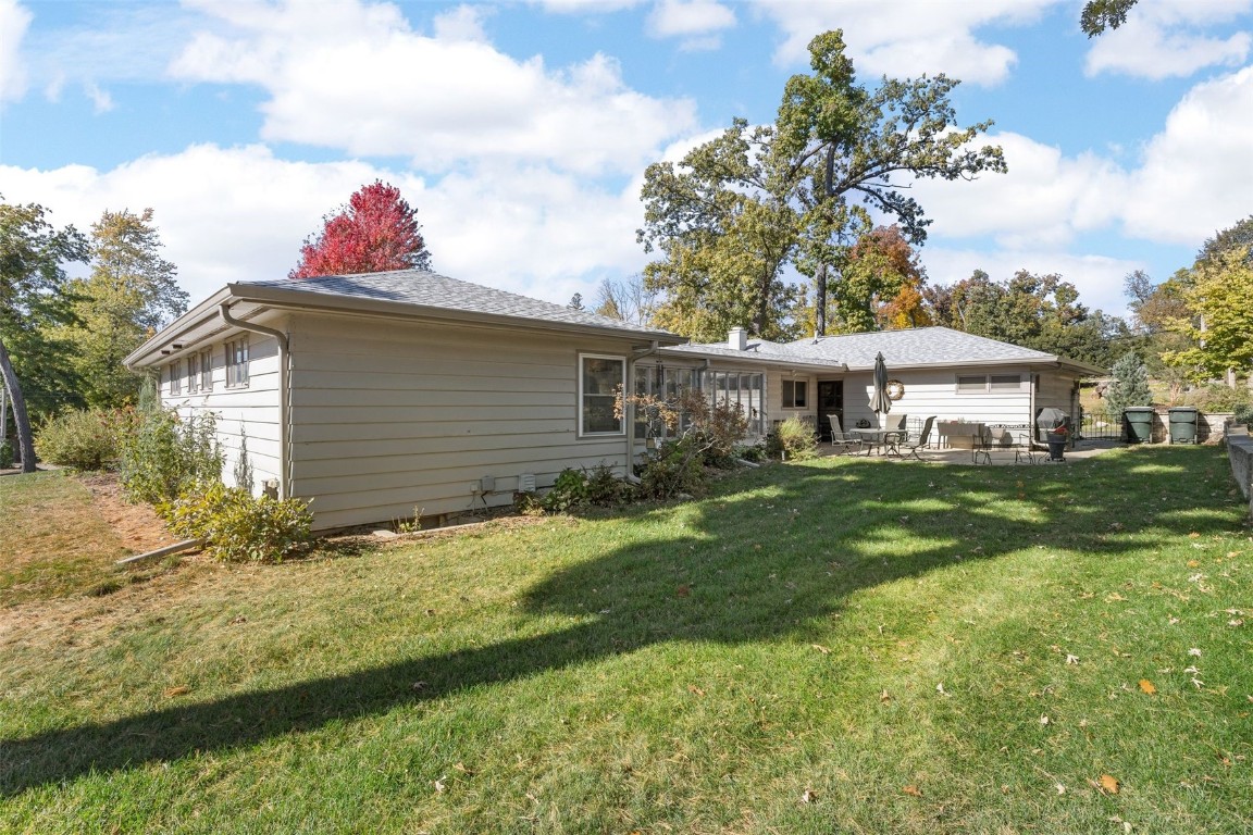 1911 Ridgeway Drive SE Cedar Rapids IA 52403