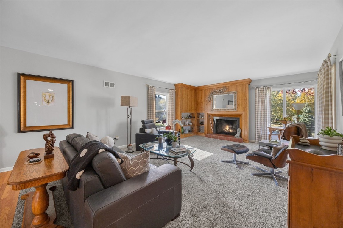 1911 Ridgeway Drive SE Cedar Rapids IA 52403