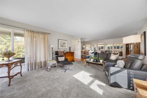 1911 Ridgeway Drive SE Cedar Rapids IA 52403