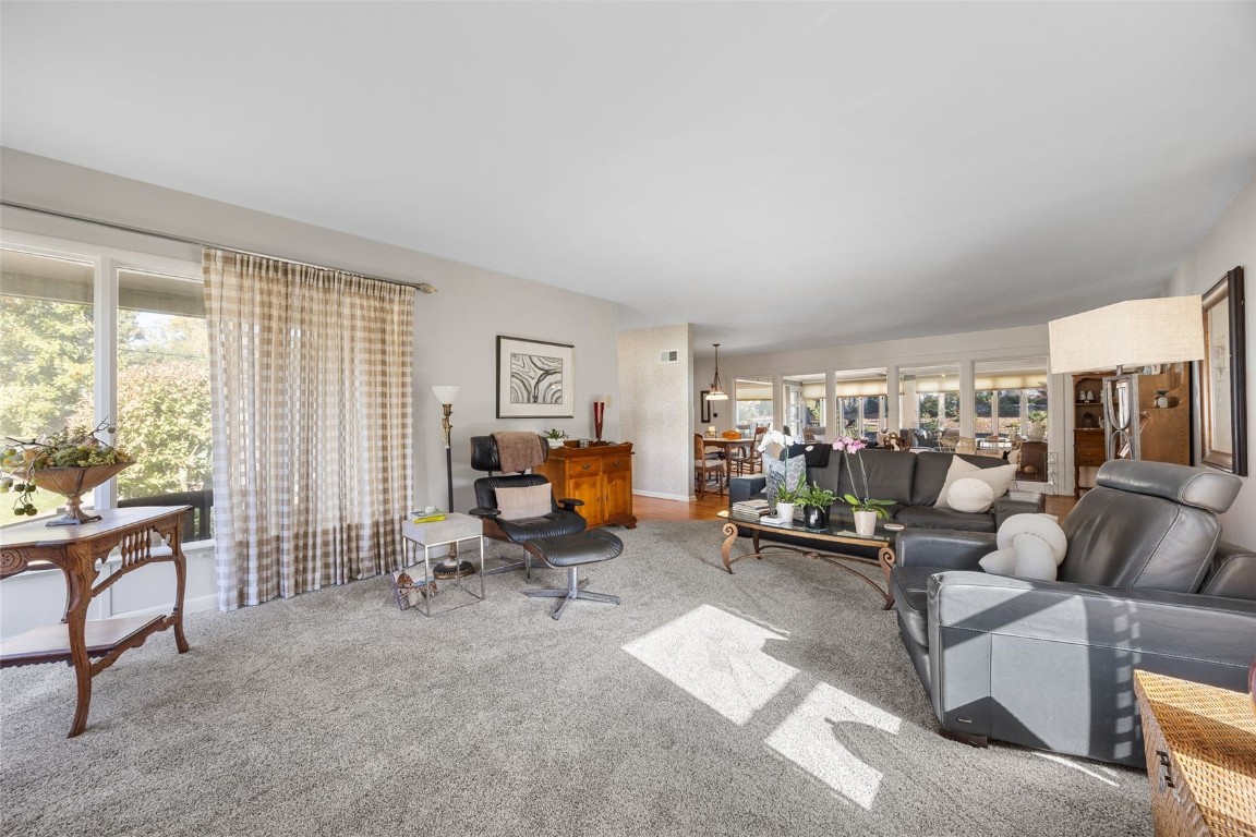 1911 Ridgeway Drive SE Cedar Rapids IA 52403
