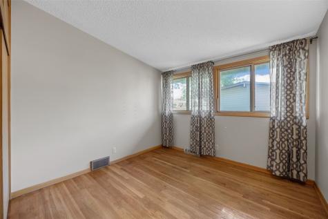 2500 Falbrook Drive NE Cedar Rapids IA 52402