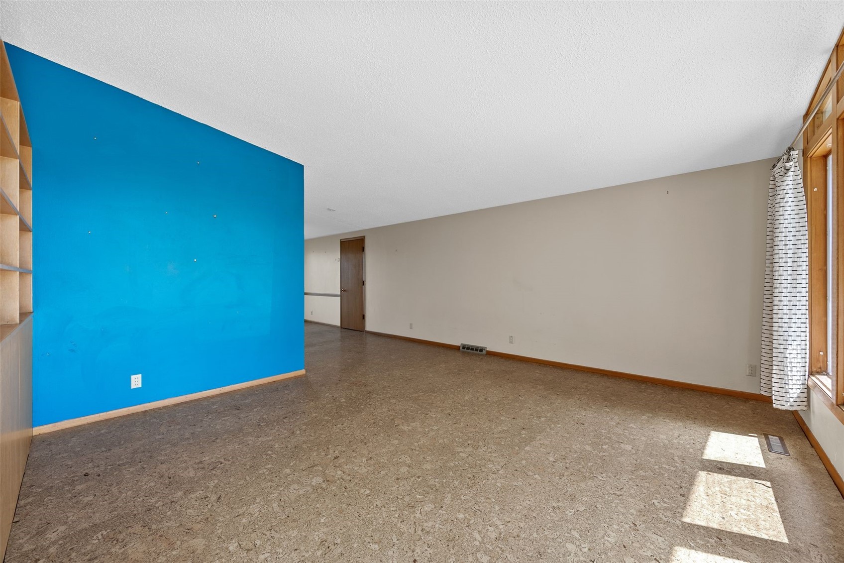 2500 Falbrook Drive NE Cedar Rapids IA 52402
