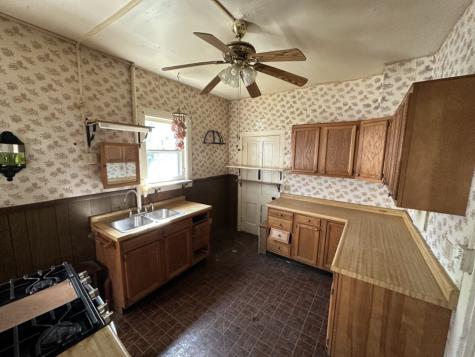 1515 B Avenue NE Cedar Rapids IA 52402