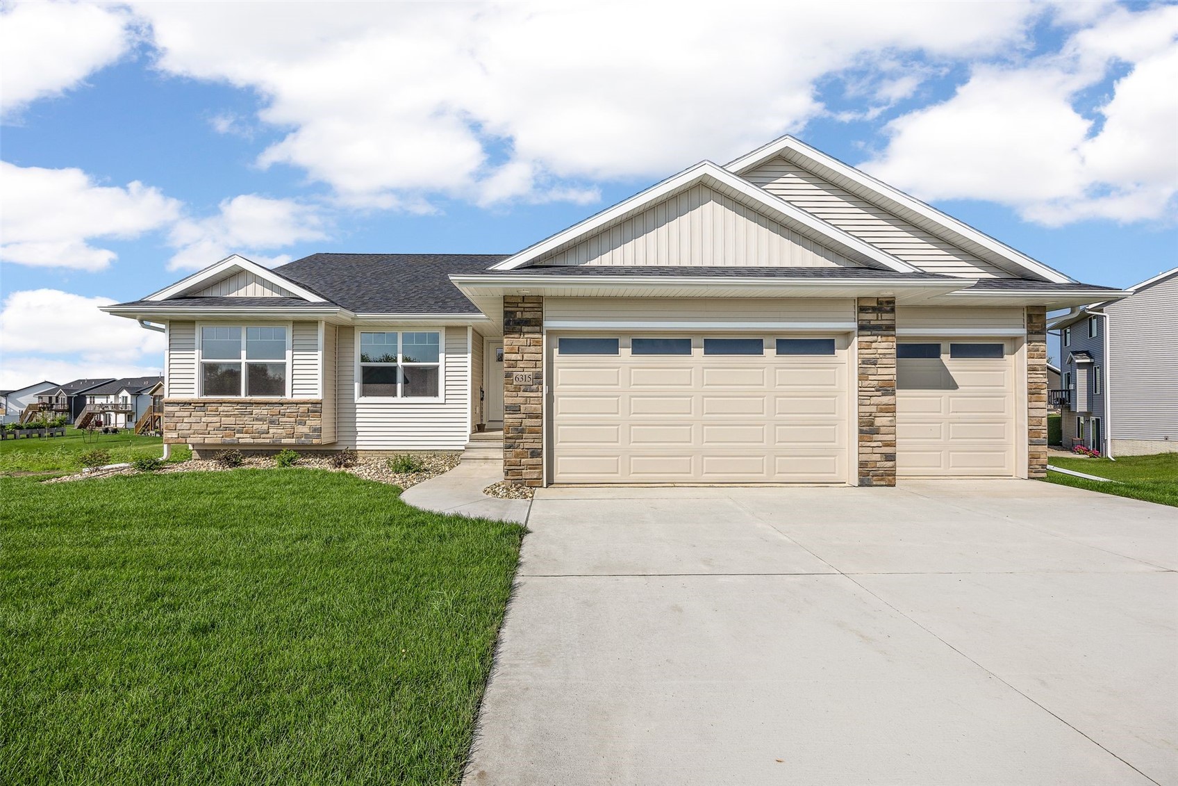 6315 Prairie Rose Circle SW Cedar Rapids IA 52404