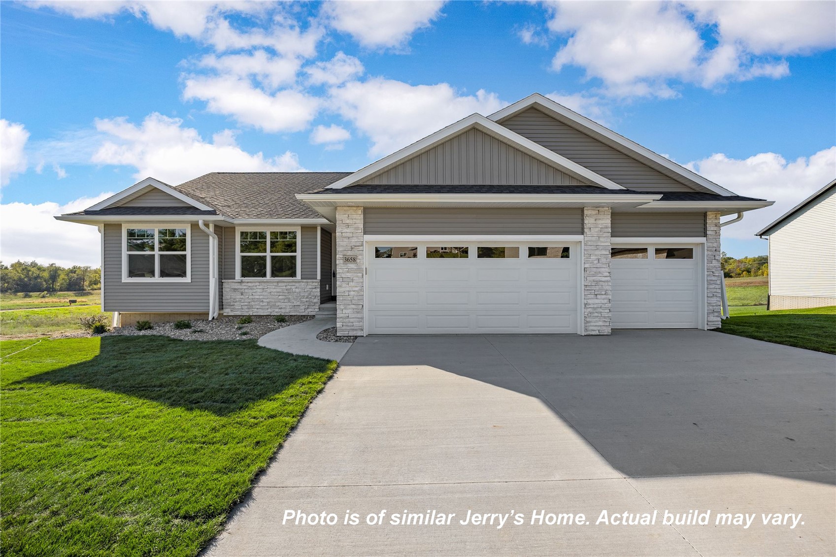 6315 Prairie Rose Circle SW Cedar Rapids IA 52404