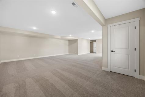 6315 Prairie Rose Circle SW Cedar Rapids IA 52404
