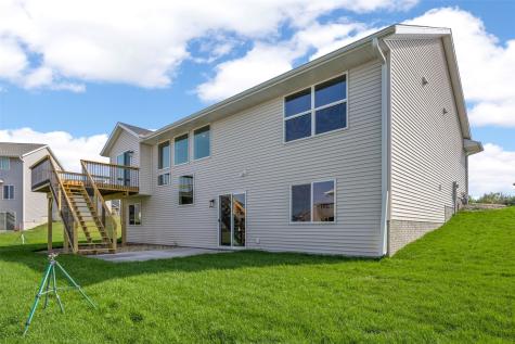 6315 Prairie Rose Circle SW Cedar Rapids IA 52404