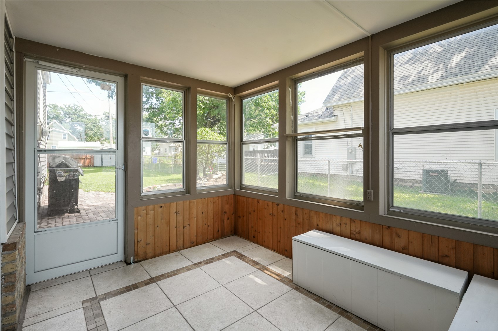 824 Center Pt Road Cedar Rapids IA 52402