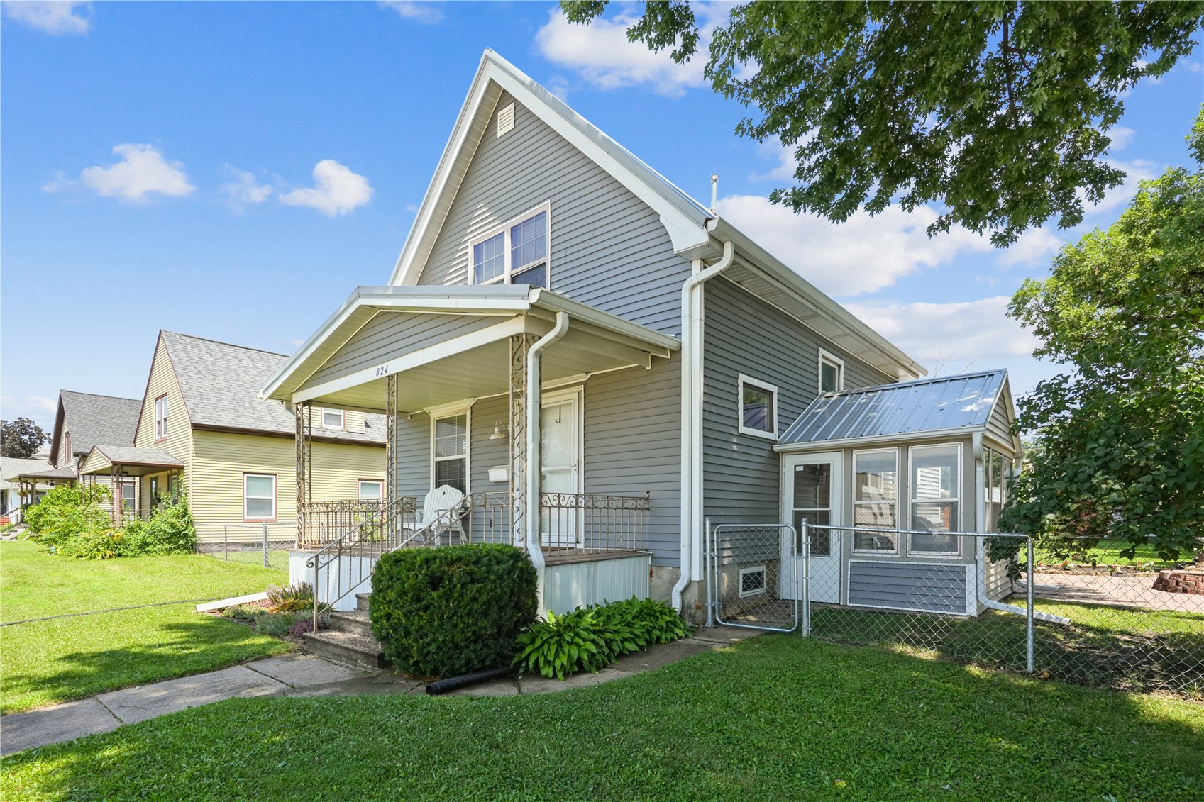 824 Center Pt Road Cedar Rapids IA 52402