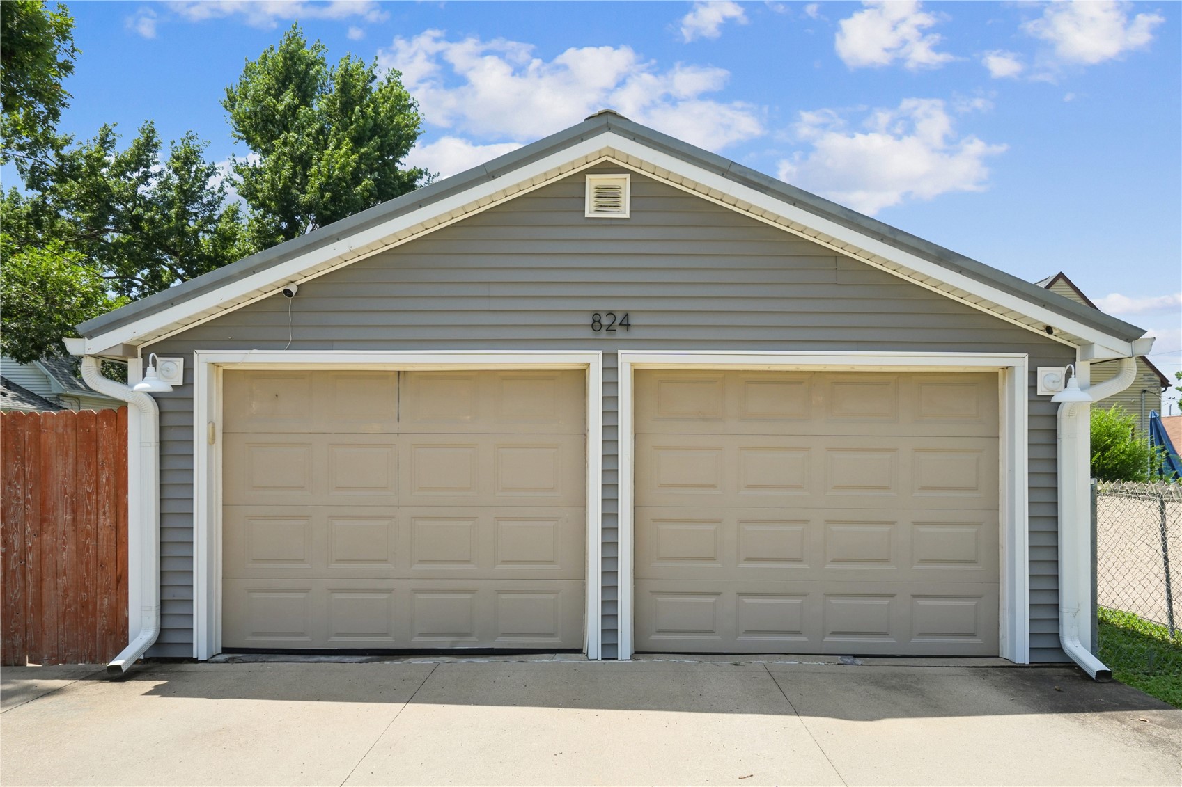 824 Center Pt Road Cedar Rapids IA 52402