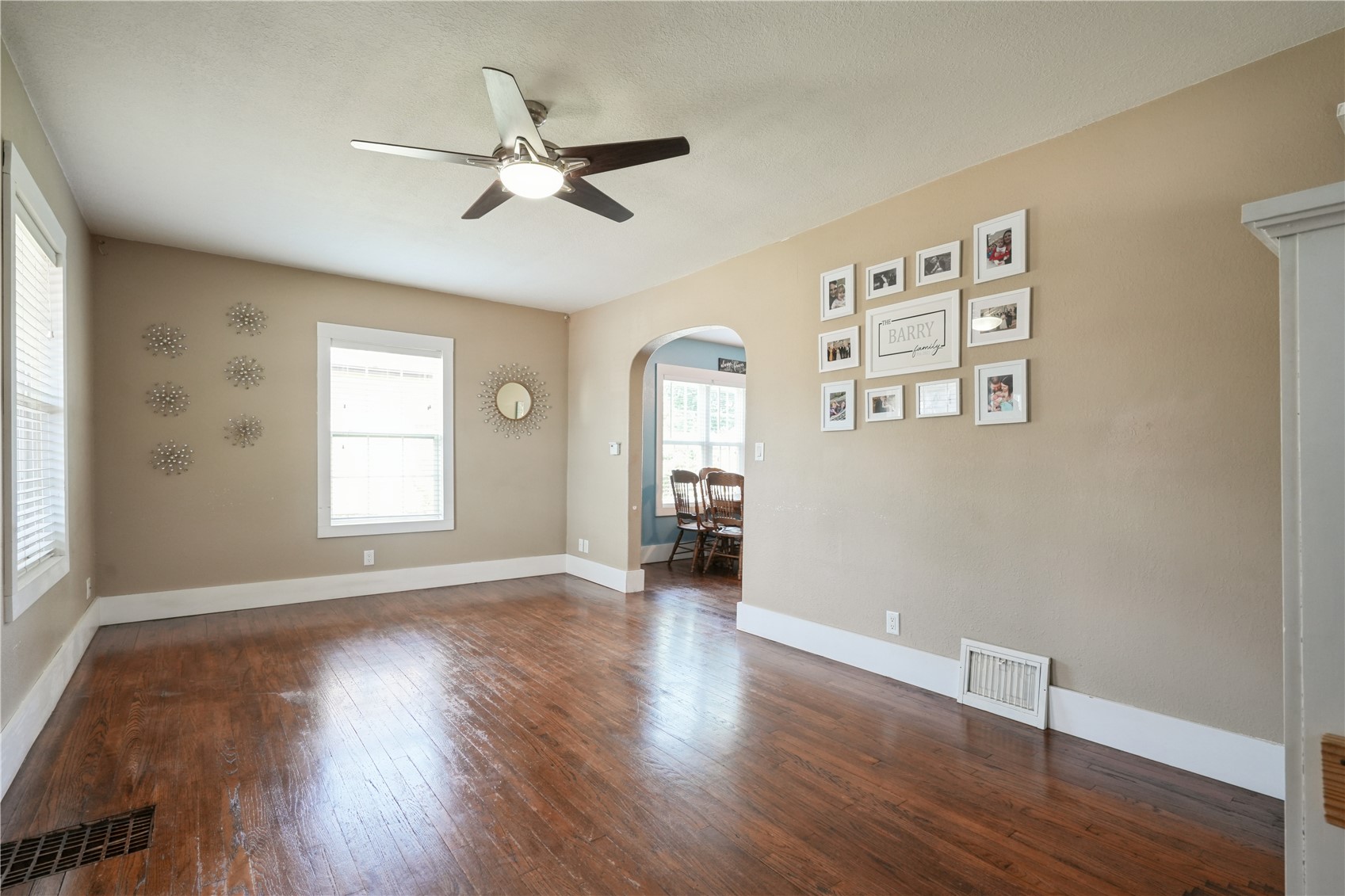 824 Center Pt Road Cedar Rapids IA 52402