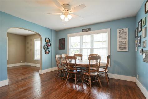 824 Center Pt Road Cedar Rapids IA 52402