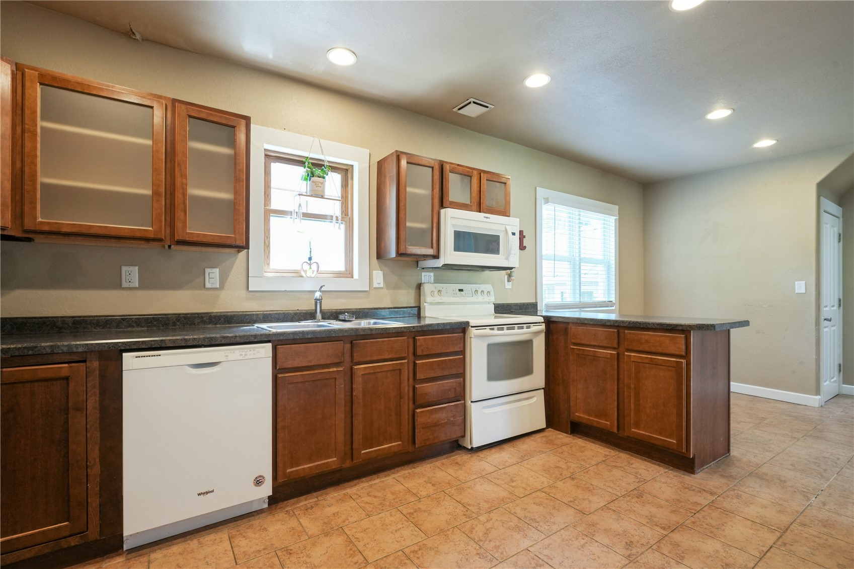 824 Center Pt Road Cedar Rapids IA 52402