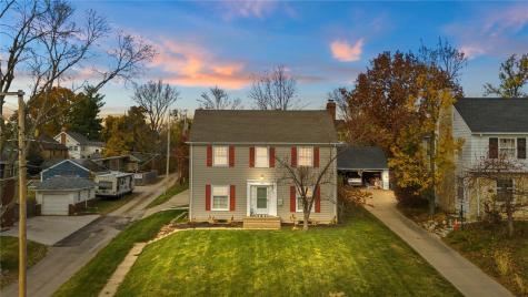 1920 Blake Boulevard SE Cedar Rapids IA 52403