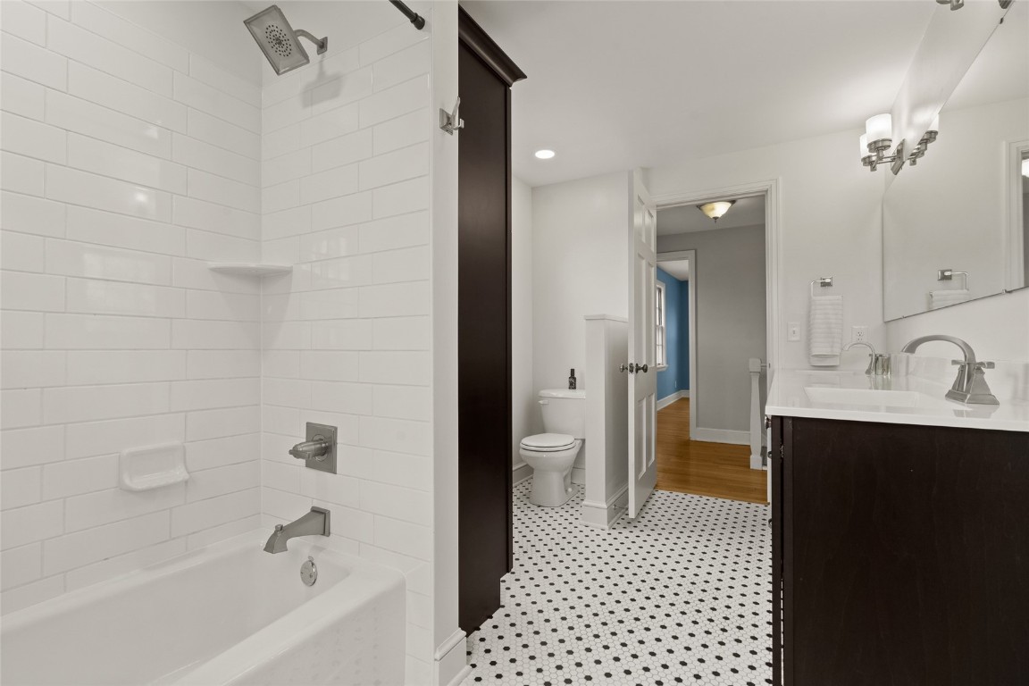 1920 Blake Boulevard SE Cedar Rapids IA 52403