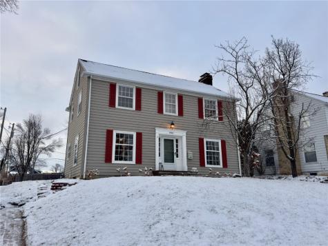 1920 Blake Boulevard SE Cedar Rapids IA 52403