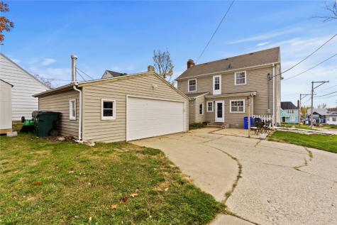1920 Blake Boulevard SE Cedar Rapids IA 52403