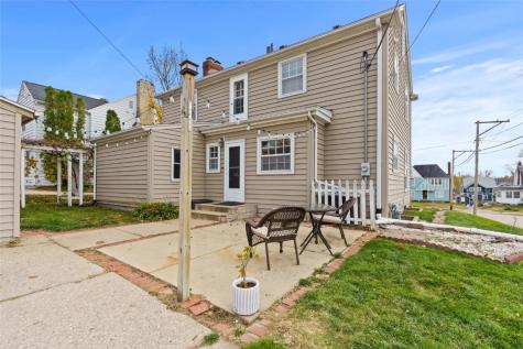 1920 Blake Boulevard SE Cedar Rapids IA 52403