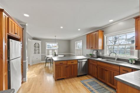 1920 Blake Boulevard SE Cedar Rapids IA 52403