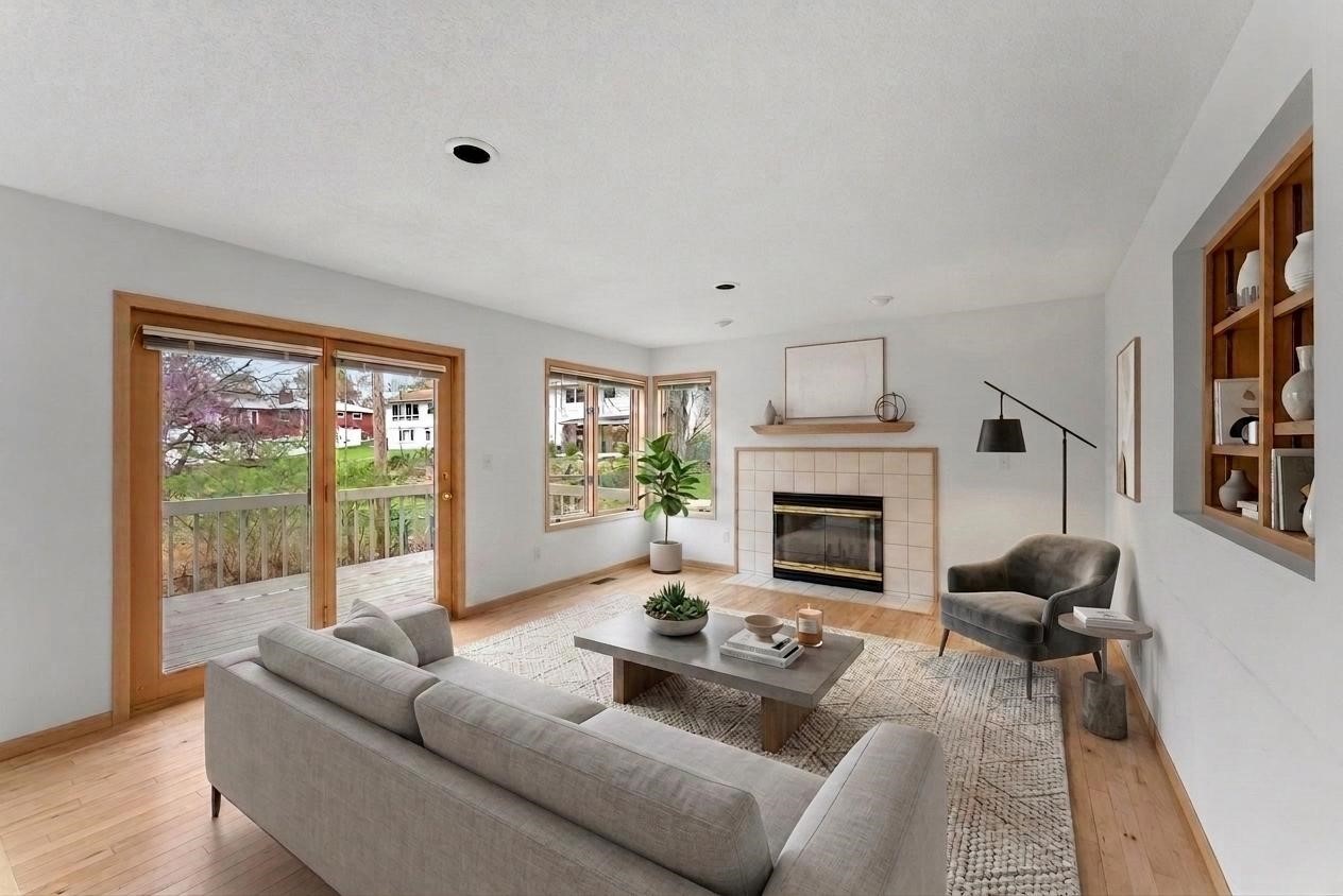 24 Samuel Drive Iowa City IA 52245