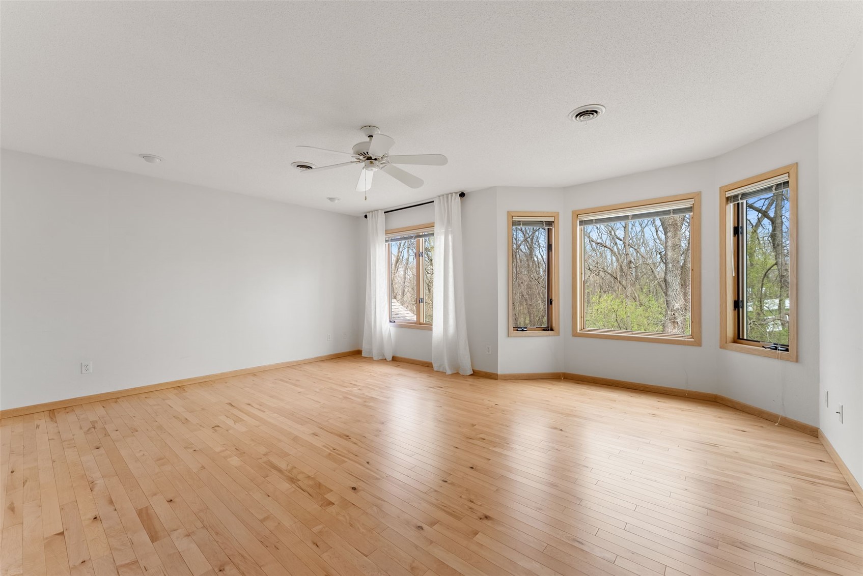 24 Samuel Drive Iowa City IA 52245