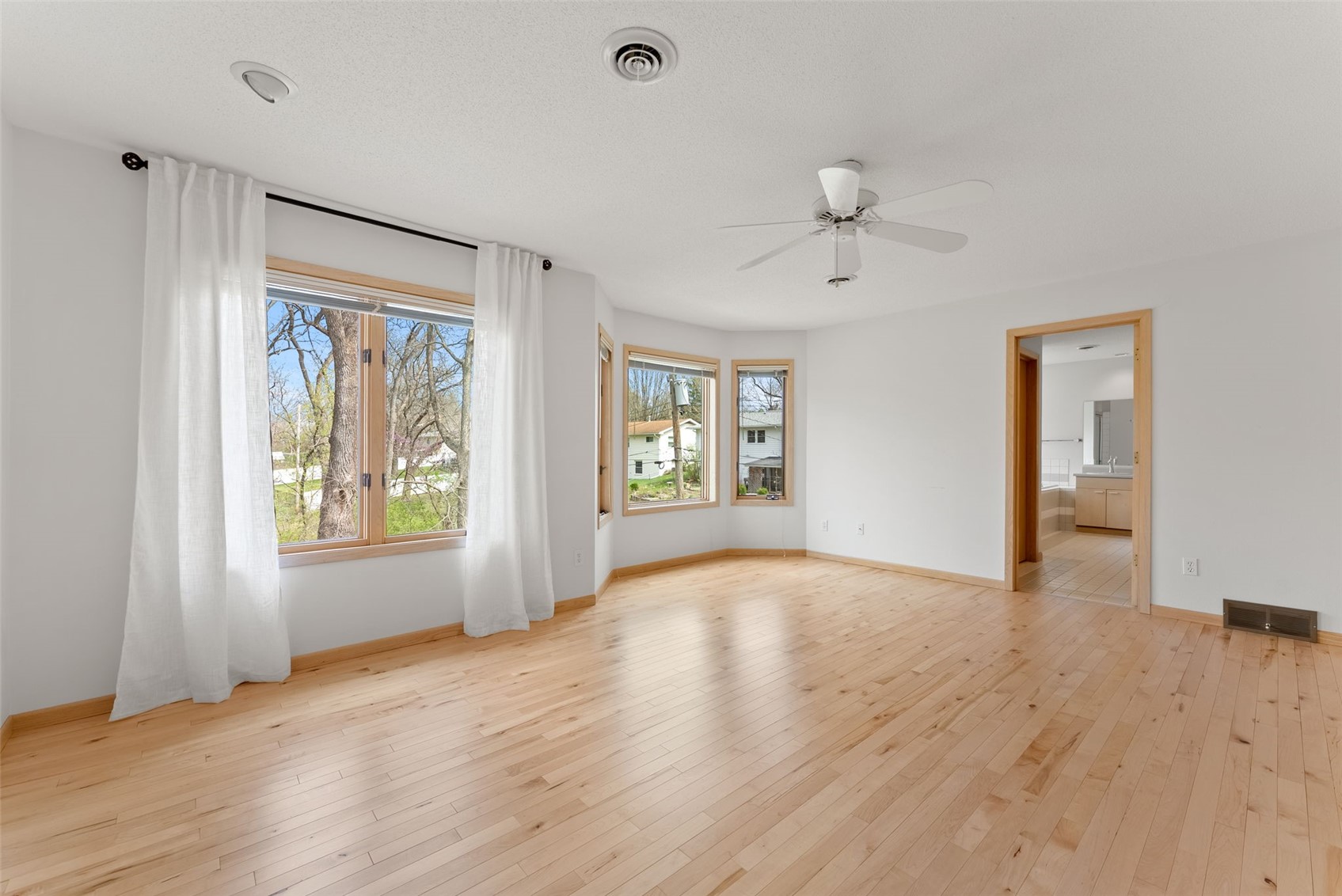 24 Samuel Drive Iowa City IA 52245