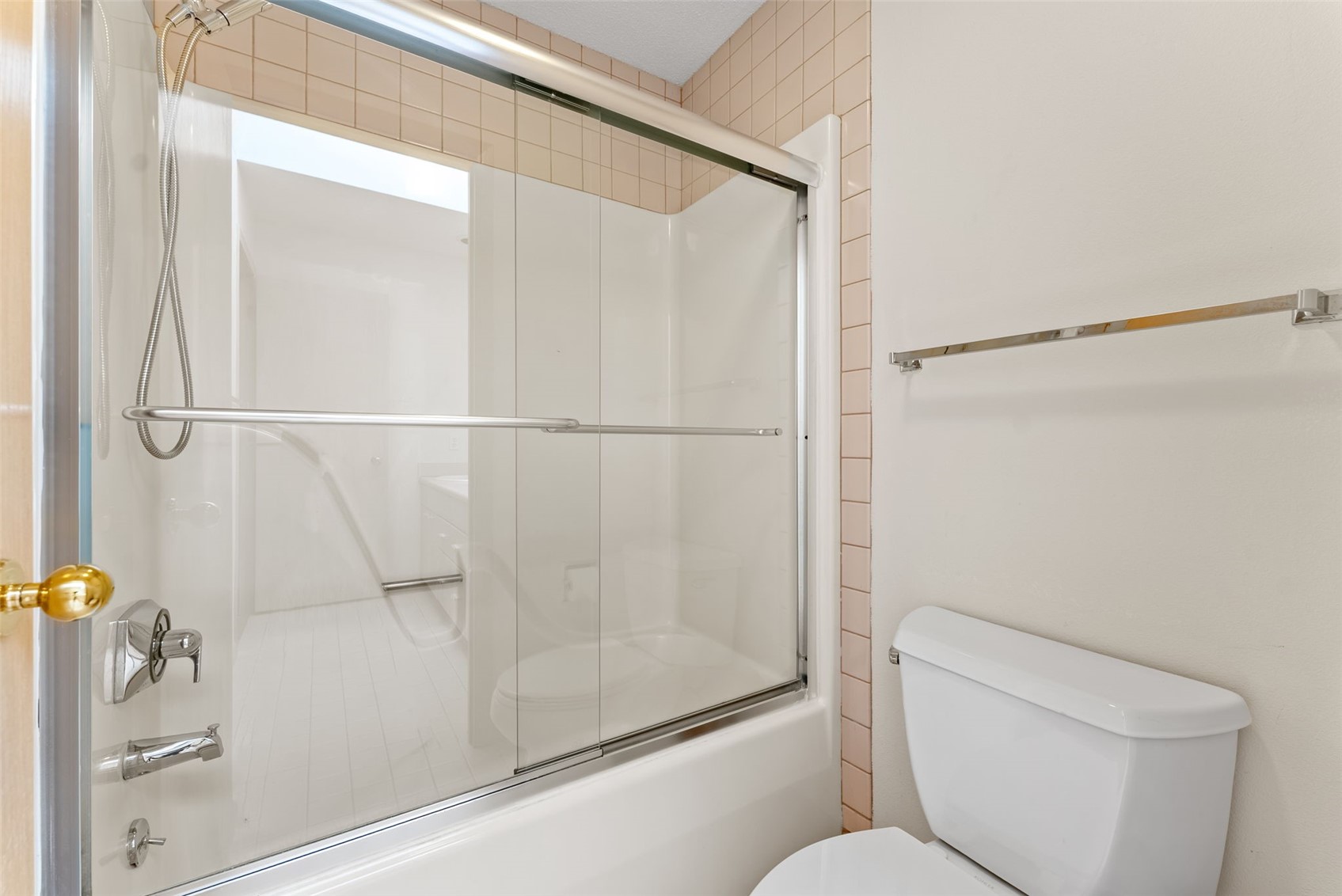 24 Samuel Drive Iowa City IA 52245