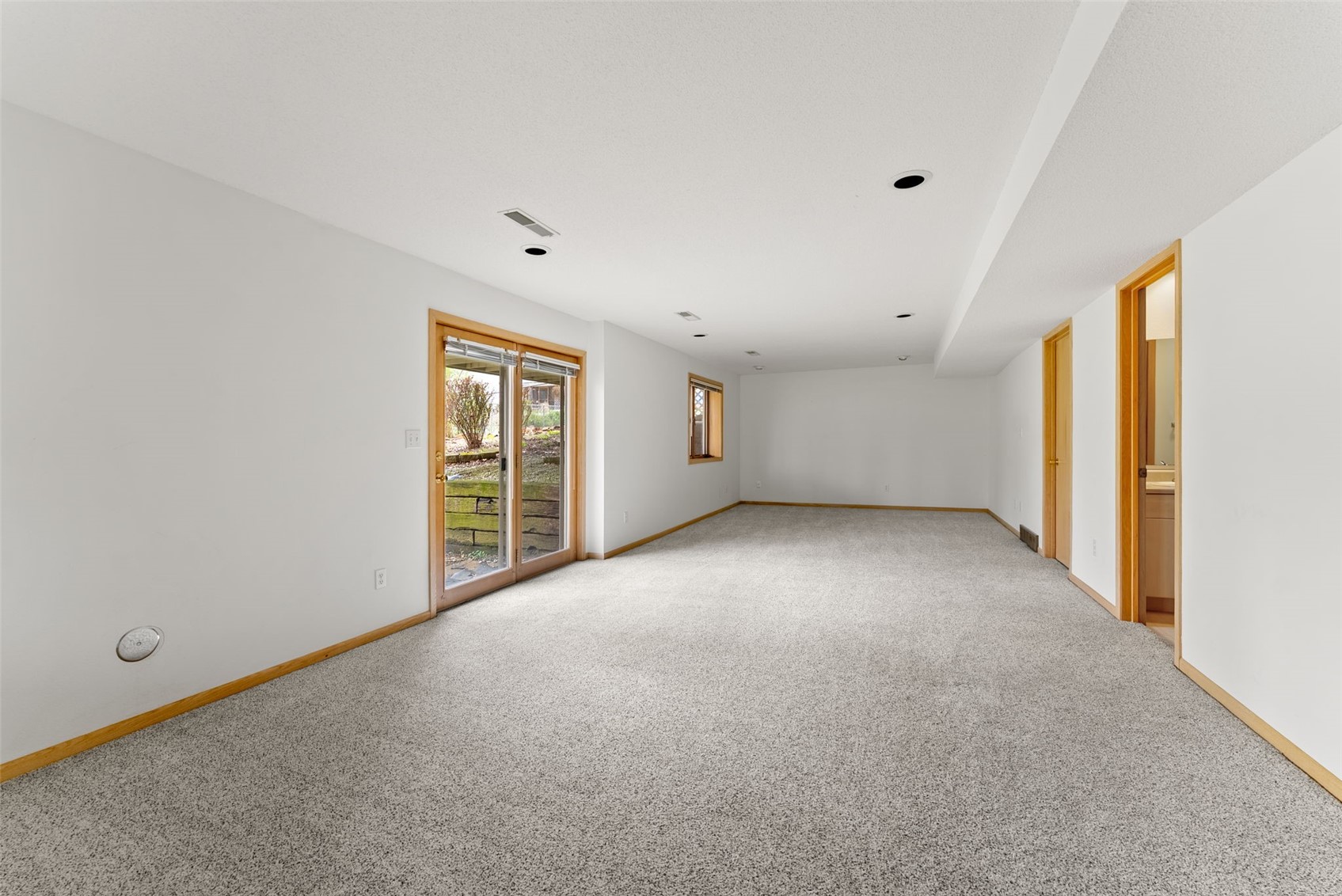 24 Samuel Drive Iowa City IA 52245
