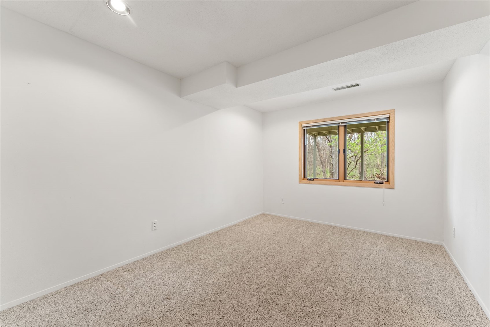 24 Samuel Drive Iowa City IA 52245