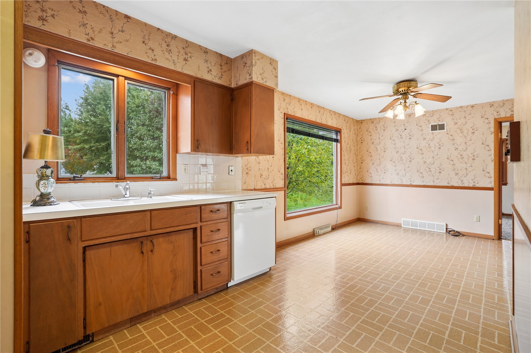 1030 Rolling Glen Drive Marion IA 52302