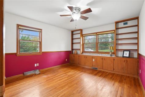 1030 Rolling Glen Drive Marion IA 52302