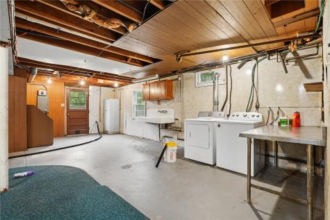 1030 Rolling Glen Drive Marion IA 52302