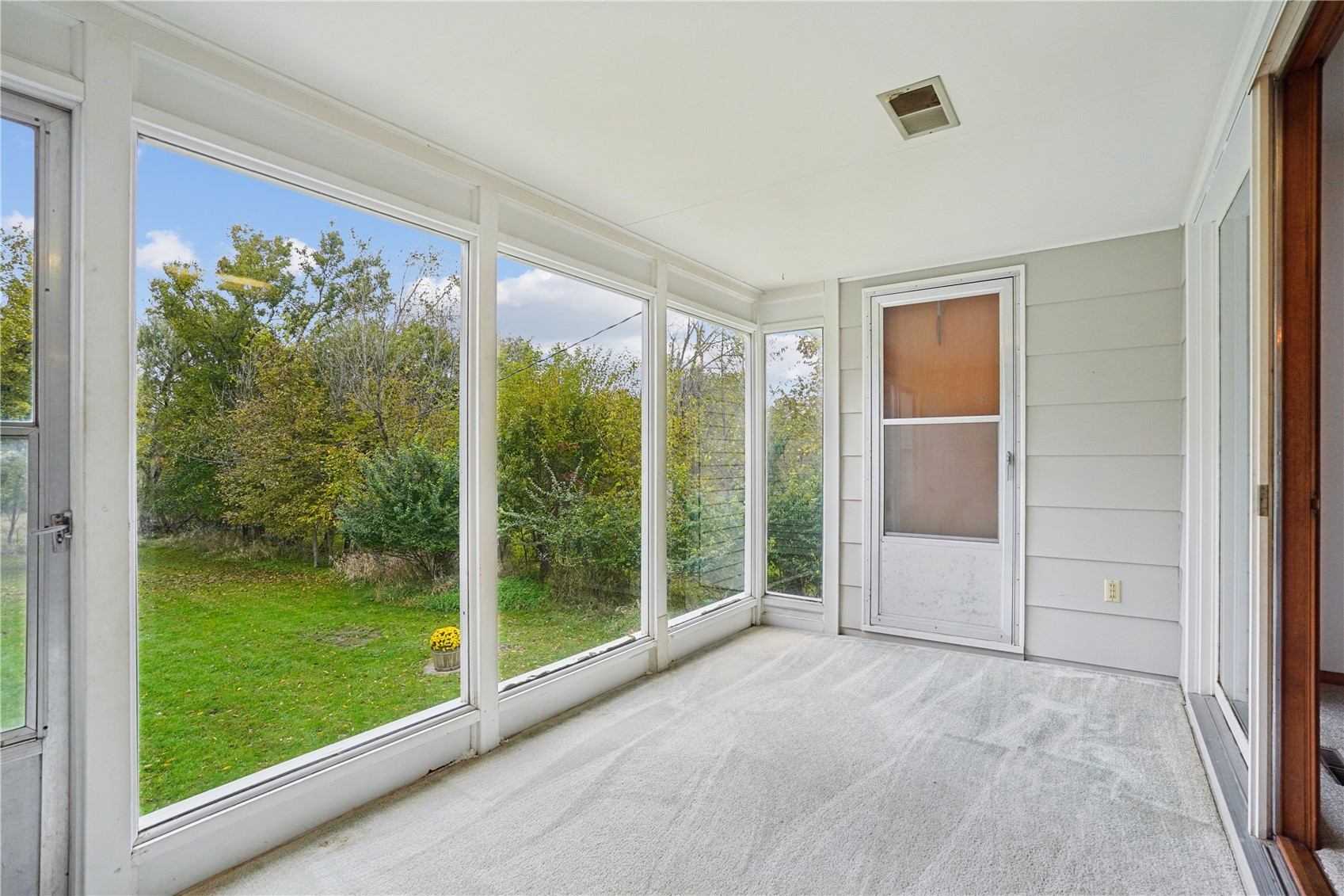 1030 Rolling Glen Drive Marion IA 52302