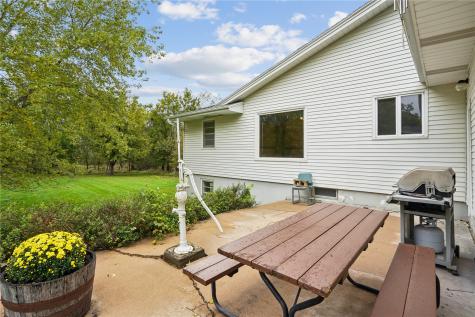 1030 Rolling Glen Drive Marion IA 52302