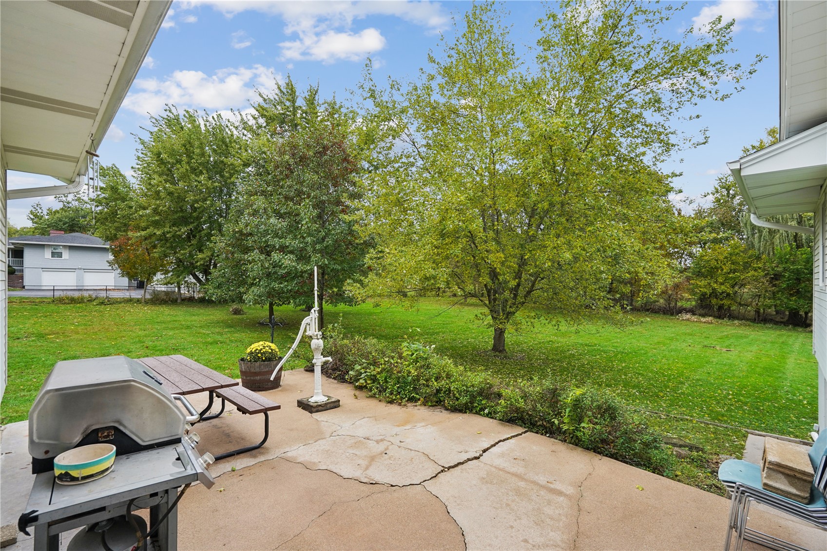 1030 Rolling Glen Drive Marion IA 52302