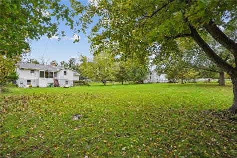 1030 Rolling Glen Drive Marion IA 52302