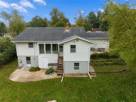 1030 Rolling Glen Drive Marion IA 52302
