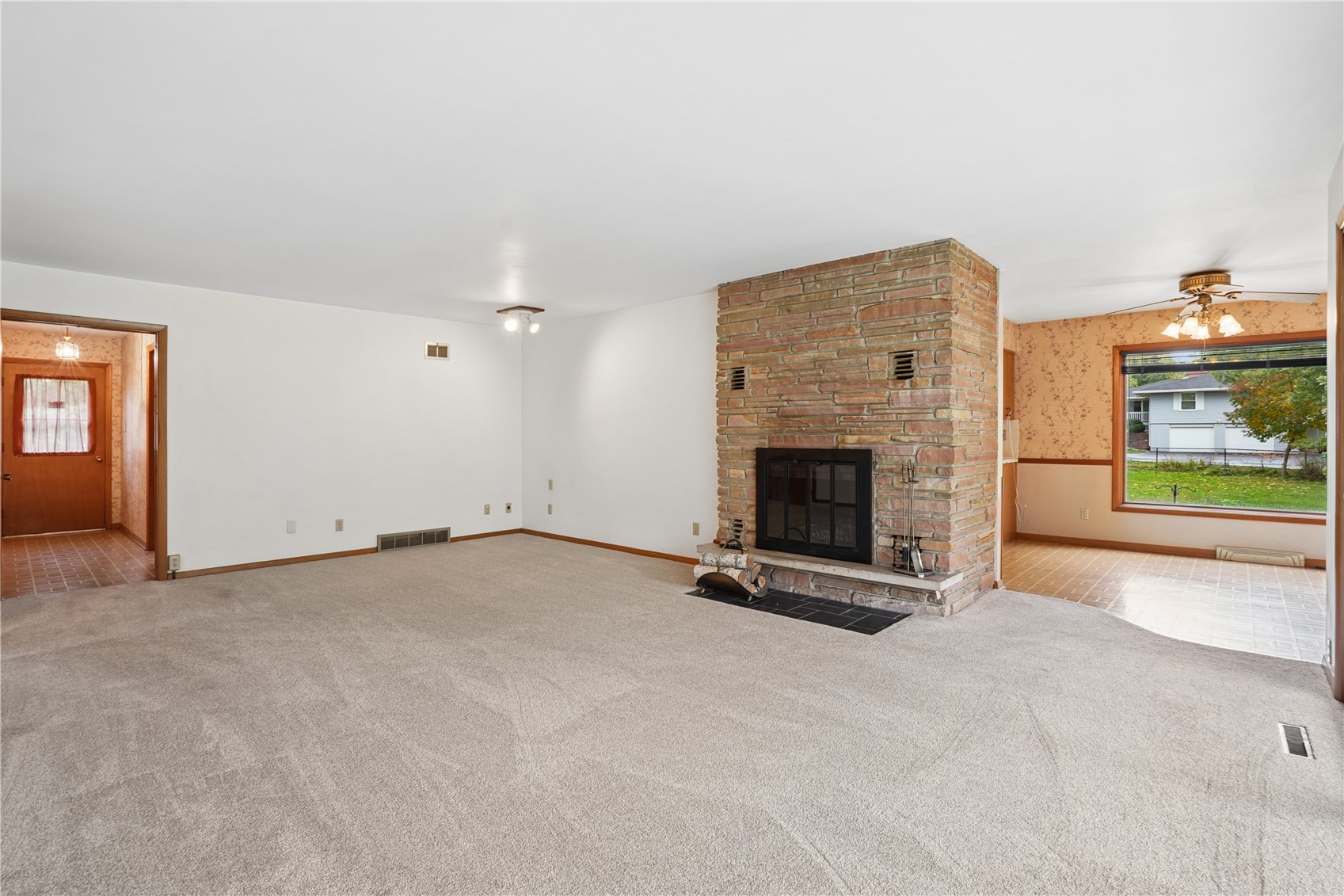 1030 Rolling Glen Drive Marion IA 52302
