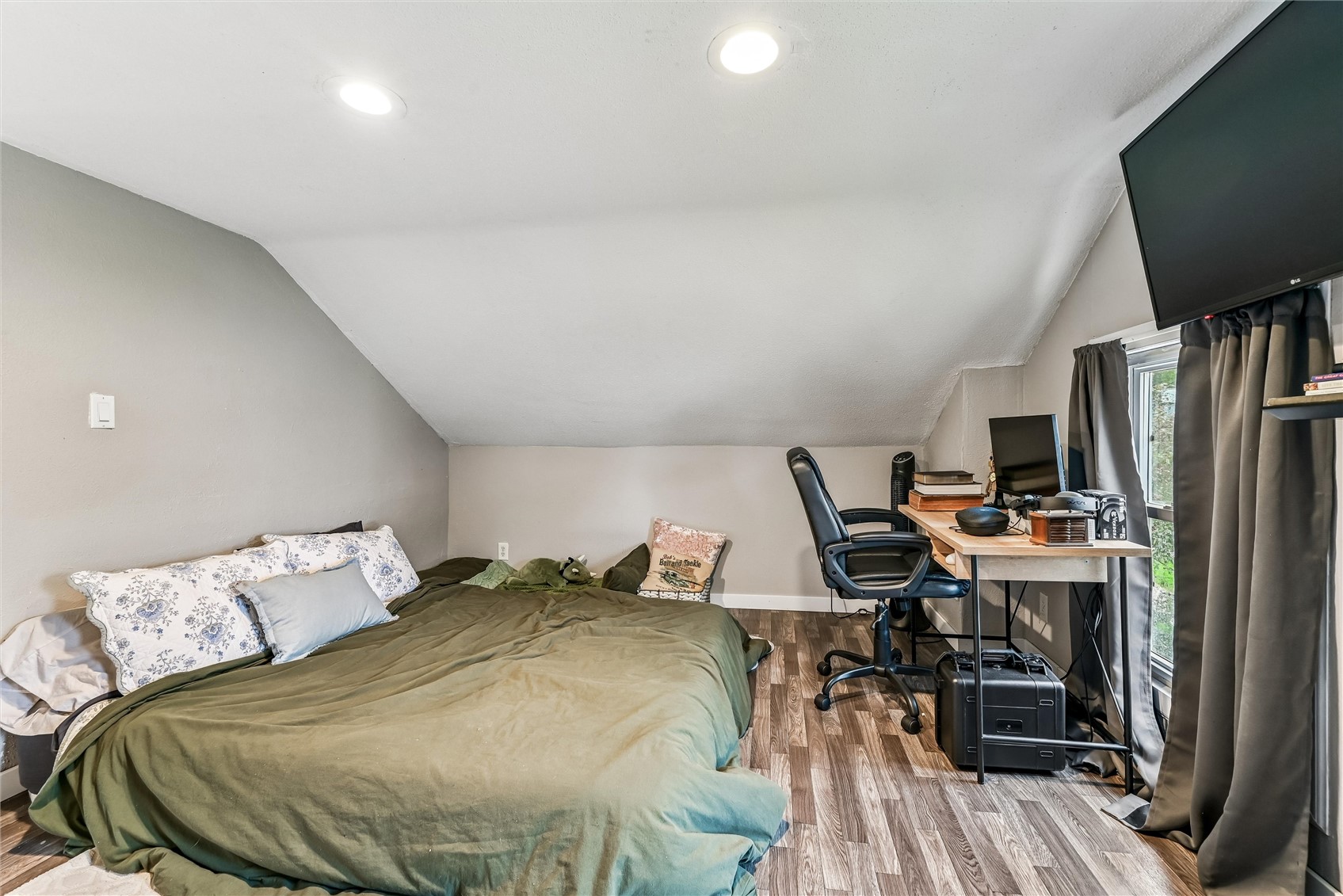 109 Tuttle Street E Norway IA 52318