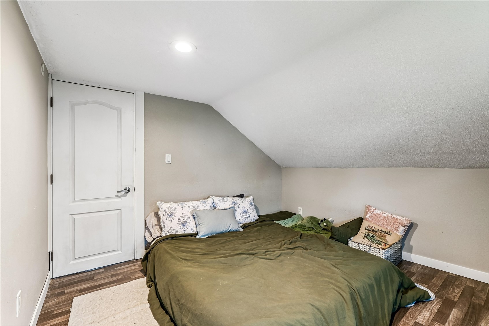109 Tuttle Street E Norway IA 52318